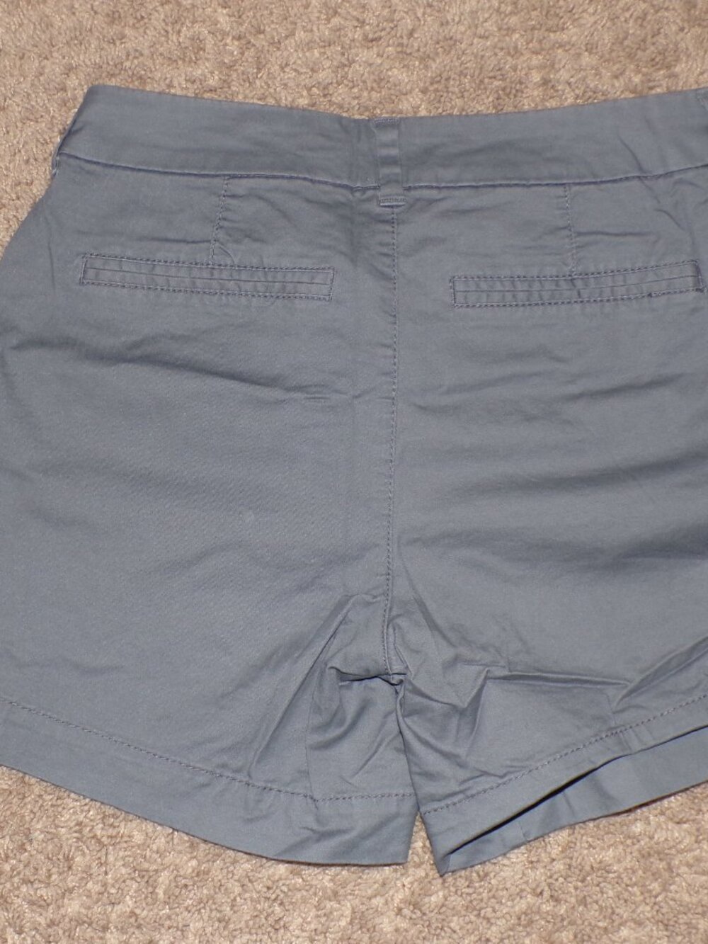 Old Navy Everyday Shorts Size 4 Gray Chino Cuffed Casual - Picture 2 of 4